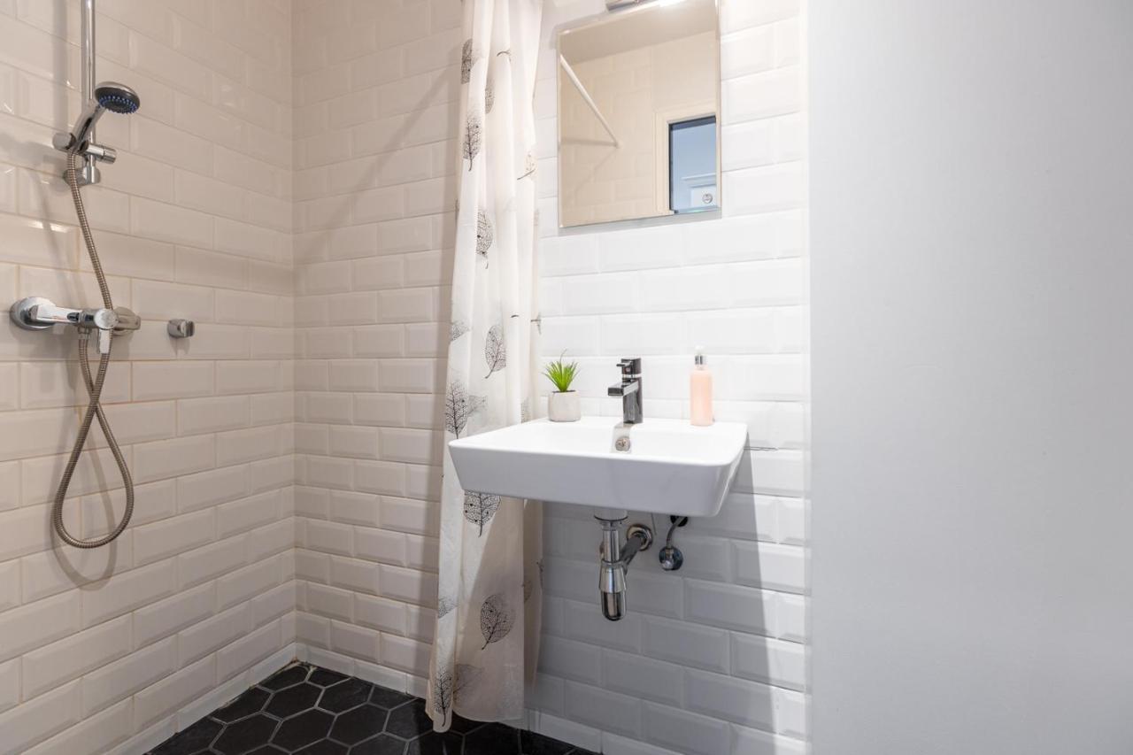 Stylish Studio In Perfect Location, 24H Reception Apartment Tallinn Exterior foto